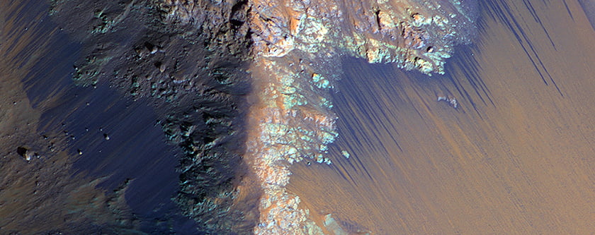ESP_034830_1670