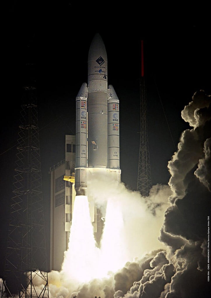 An Ariane V blasts off 02 March 2004 from Kourou, French Guiana. A billion-euro (1.25-billion-dollar) European spacecraft today began a decade-long quest to hunt a comet in the depths of the Solar System and shadow it around the Sun in a bid to tease out secrets of how life began on Earth. The three-tonne probe Rosetta powered into space at 0717 GMT atop an Ariane 5 from the European Space Agency's pad in Kourou, French Guiana, ending a 13-month delay and two launch postponements. AFP PHOTO EUROPEAN SPACE AGENCY